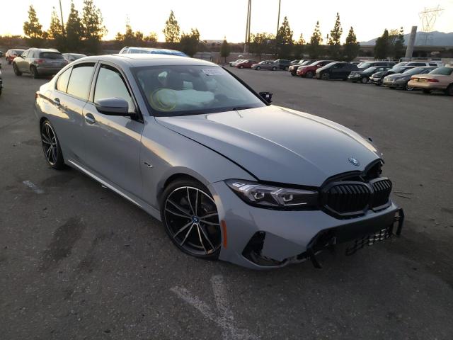 3MW39FF02P8C83947 - 2023 BMW 330E SILVER photo 1