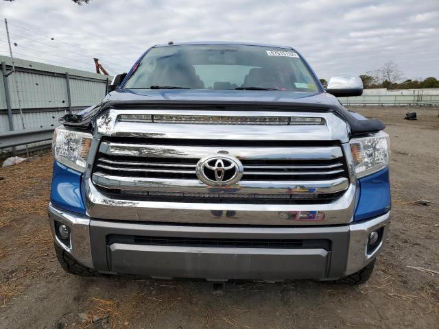 5TFAW5F18HX660242 - 2017 TOYOTA TUNDRA CRE BLUE photo 5