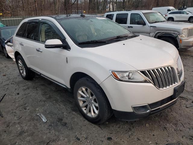 2LMDJ8JK6DBL40240 - 2013 LINCOLN MKX AWD WHITE photo 4