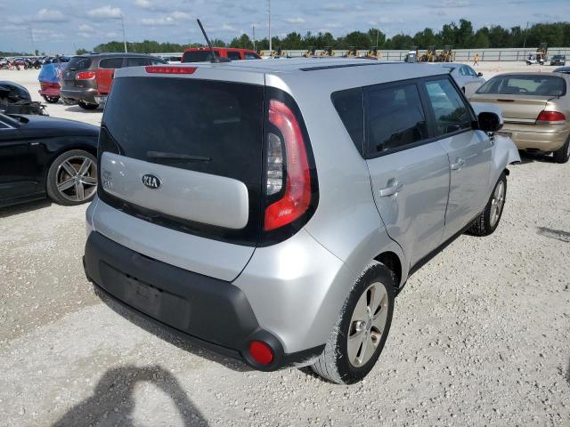 KNDJN2A23G7825646 - 2016 KIA SOUL SILVER photo 3