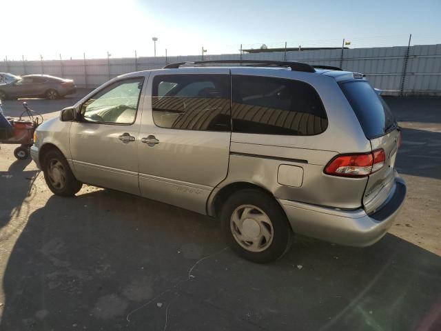 4T3ZF13C32U475920 - 2002 TOYOTA SIENNA LE SILVER photo 2