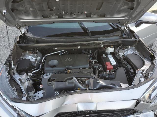 2T3A1RFV4KW082404 - 2019 TOYOTA RAV4 XLE P SILVER photo 11