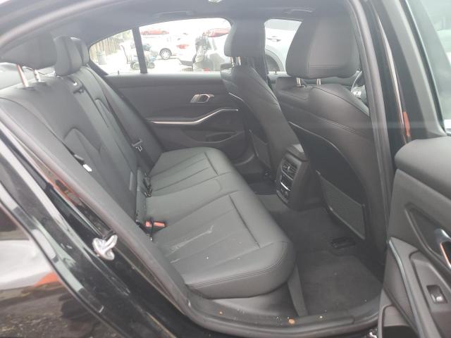 3MW5R1J5XK8B00043 - 2019 BMW 330I BLACK photo 10