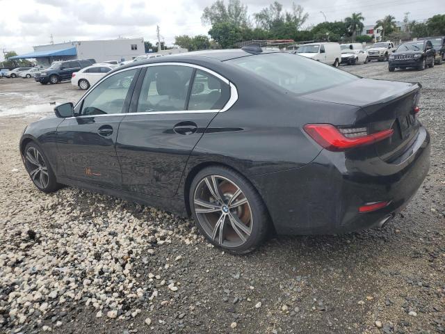 3MW5R1J5XK8B00043 - 2019 BMW 330I BLACK photo 2