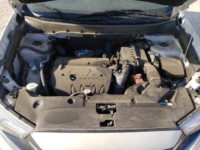 JA4AP3AU8KU034616 - 2019 MITSUBISHI OUTLANDER თეთრი ფოტო 12