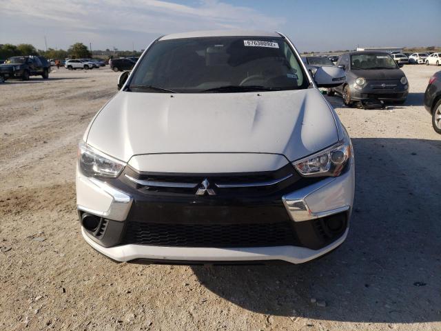 JA4AP3AU8KU034616 - 2019 MITSUBISHI OUTLANDER თეთრი ფოტო 5