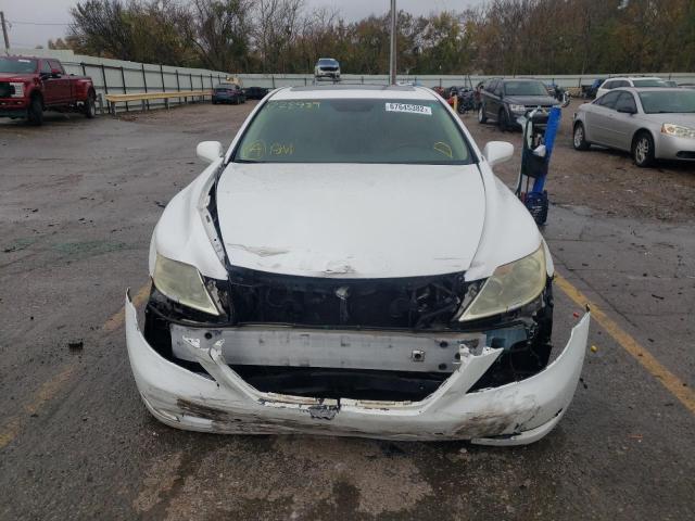 JTHGL46FX85028989 - 2008 LEXUS LS 460L WHITE photo 5