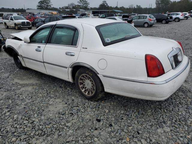 1LNHM82W02Y668016 - 2002 LINCOLN TOWN CAR S WHITE photo 2