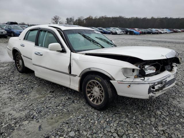 1LNHM82W02Y668016 - 2002 LINCOLN TOWN CAR S WHITE photo 4