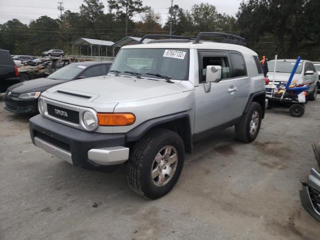 JTEBU11F370087324 - 2007 TOYOTA FJ CRUISER SILVER photo 1