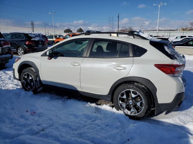 JF2GTABC0JH300774 - 2018 SUBARU CROSSTREK WHITE photo 2