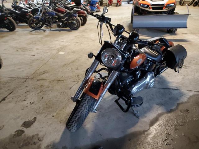 1HD1JRV17FB016683 - 2015 HARLEY-DAVIDSON FLS SOFTAI 双色 照片 2