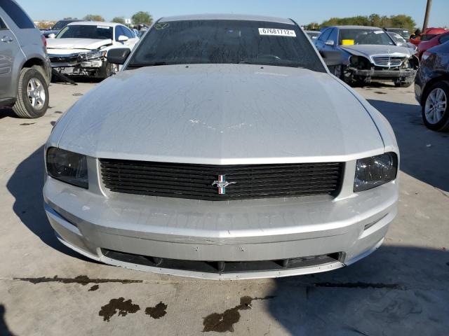 1ZVHT82H565227530 - 2006 FORD MUSTANG GT SILVER photo 5