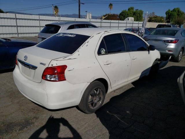 JTDBT4K37A4065212 - 2010 TOYOTA YARIS WHITE photo 3