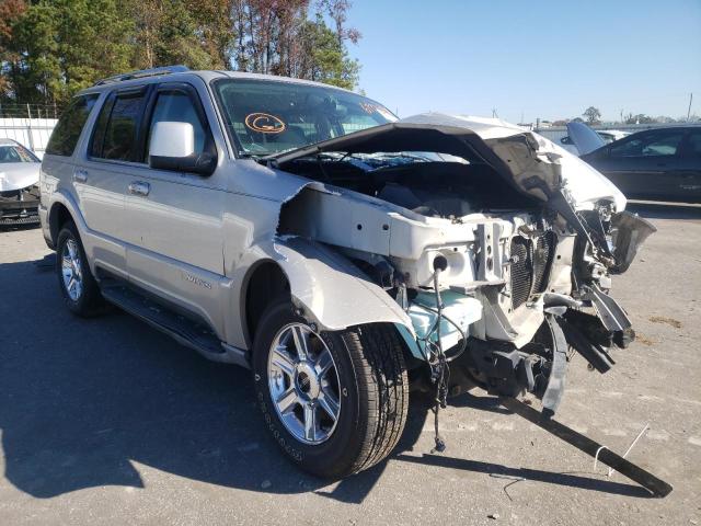 5LMEU88H04ZJ46556 - 2004 LINCOLN AVIATOR 银色 照片 4