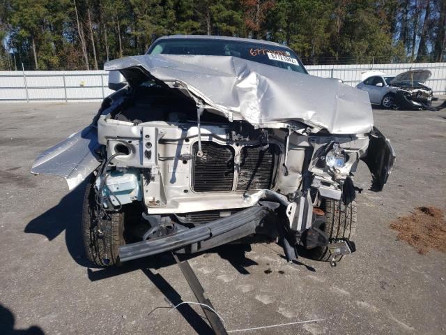 5LMEU88H04ZJ46556 - 2004 LINCOLN AVIATOR 银色 照片 5