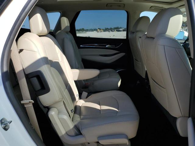 5GAERCKWXJJ186836 - 2018 BUICK ENCLAVE PR WHITE photo 11