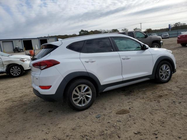 KM8J3CA48JU676846 - 2018 HYUNDAI TUCSON SEL WHITE photo 3