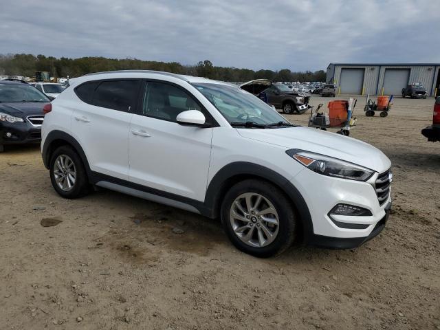 KM8J3CA48JU676846 - 2018 HYUNDAI TUCSON SEL WHITE photo 4