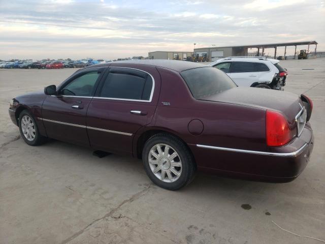 1LNHM82W07Y624704 - 2007 LINCOLN TOWN CAR S BURGUNDY photo 2