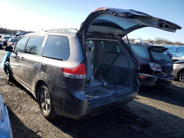 5TDKK3DC7BS017614 - 2011 TOYOTA SIENNA LE GRAY photo 2