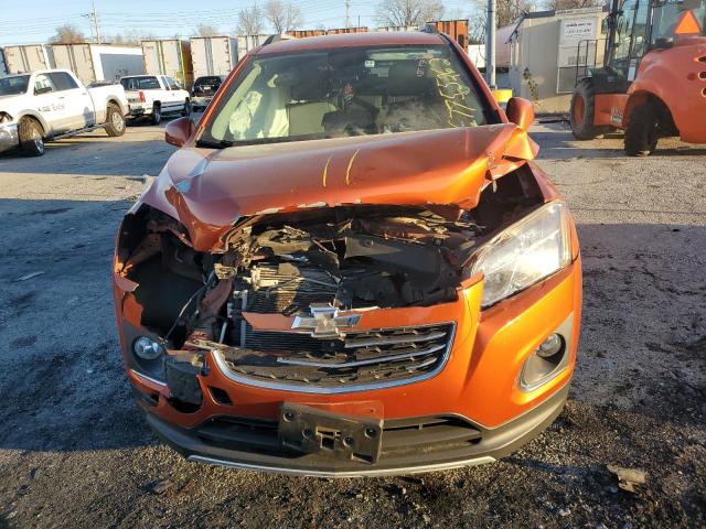 KL7CJNSB5FB209203 - 2015 CHEVROLET TRAX LTZ ORANGE photo 5