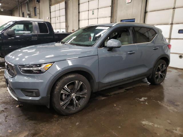 YV4162UL1N2789318 - 2022 VOLVO XC40 T5 IN GRAY photo 1