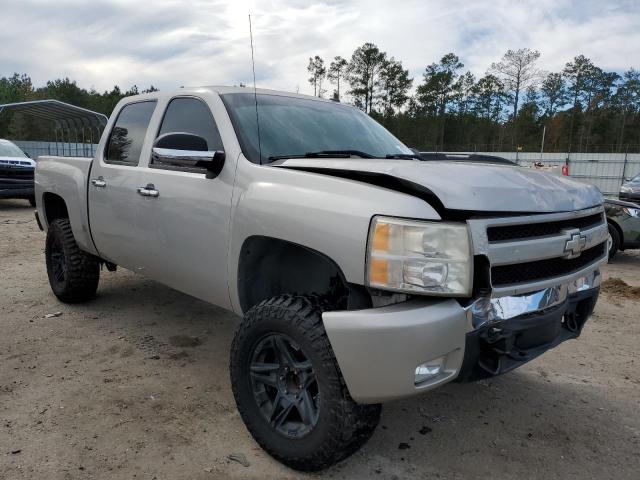 2GCEC130X71612705 - 2007 CHEVROLET SILVERADO SILVER photo 4