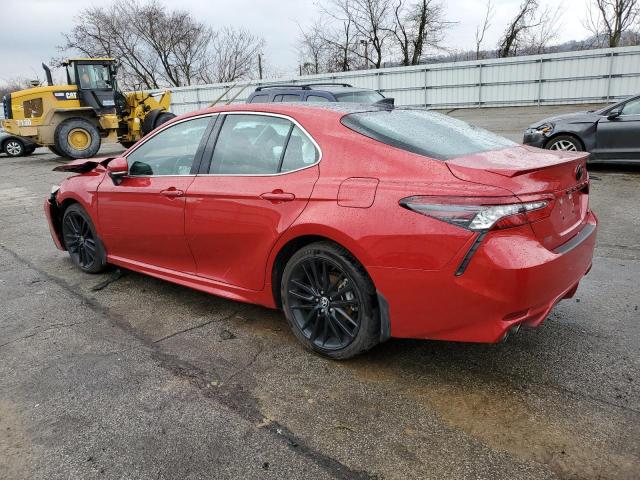 4T1K61AK3NU035124 - 2022 TOYOTA CAMRY XSE RED photo 2