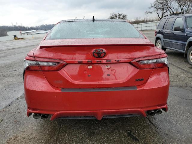4T1K61AK3NU035124 - 2022 TOYOTA CAMRY XSE RED photo 6