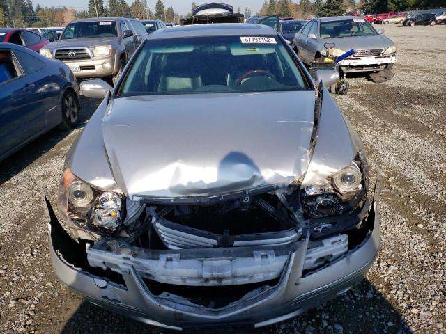 JH4KB16505C019034 - 2005 ACURA RL SILVER photo 5