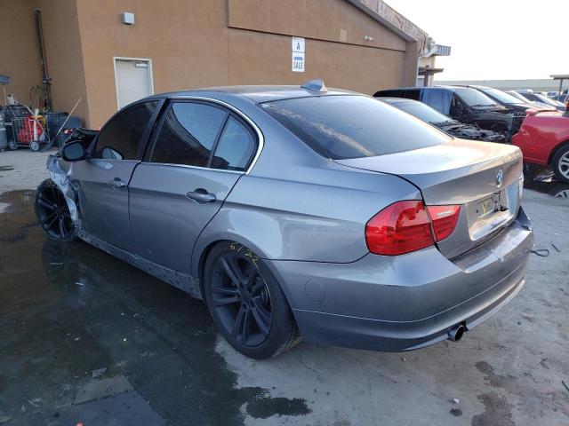 WBAPN7C54BA780336 - 2011 BMW 335 D GRAY photo 2