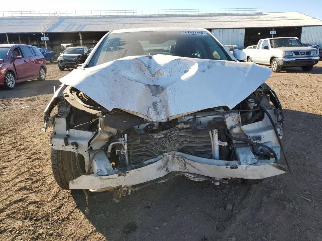 1G4GJ5E3XCF167474 - 2012 BUICK LACROSSE T WHITE photo 5