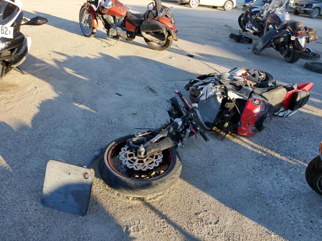 JKAEXEE19CDA01965 - 2012 KAWASAKI EX650 EC BLACK photo 2