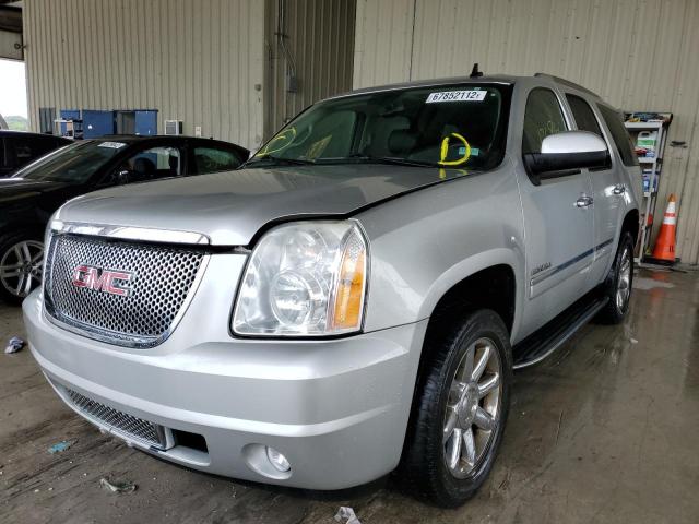 1GKUCEEF0AR269068 - 2010 GMC YUKON DENA SILVER photo 1