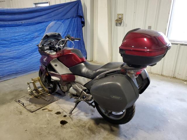 VTMRC5220AE000975 - 2010 HONDA NT700 V MAROON photo 3