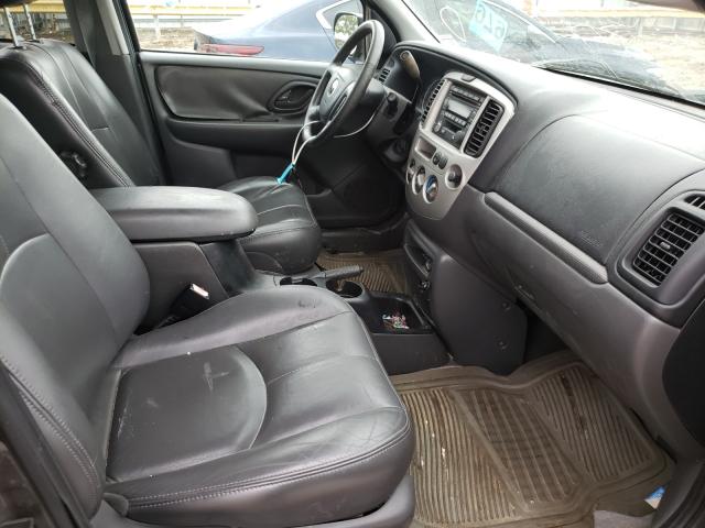 4F2CZ06164KM01856 - 2004 MAZDA TRIBUTE ES 灰色 照片 5