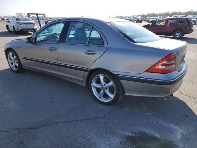 WDBRF40J74F508117 - 2004 MERCEDES-BENZ C 230K SPO TAN photo 2