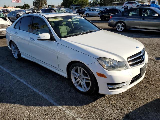 WDDGF4HBXEA950898 - 2014 MERCEDES-BENZ C 250 WHITE photo 4