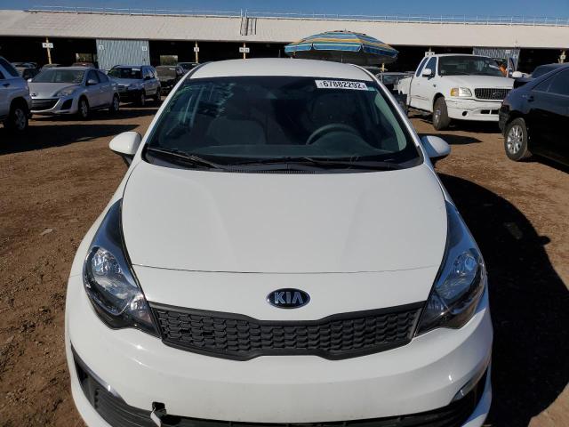 KNADM4A3XG6591304 - 2016 KIA RIO LX WHITE photo 5