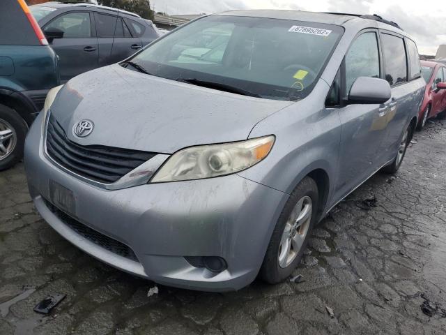 5TDKK3DC9CS223552 - 2012 TOYOTA SIENNA LE SILVER photo 1