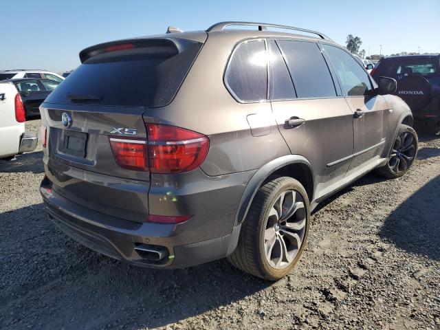 5UXZV8C51BL417707 - 2011 BMW X5 XDRIVE5 GRAY photo 3