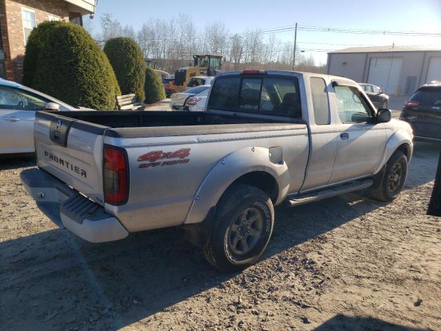 1N6ED26Y34C417469 - 2004 NISSAN FRONTIER SILVER photo 3