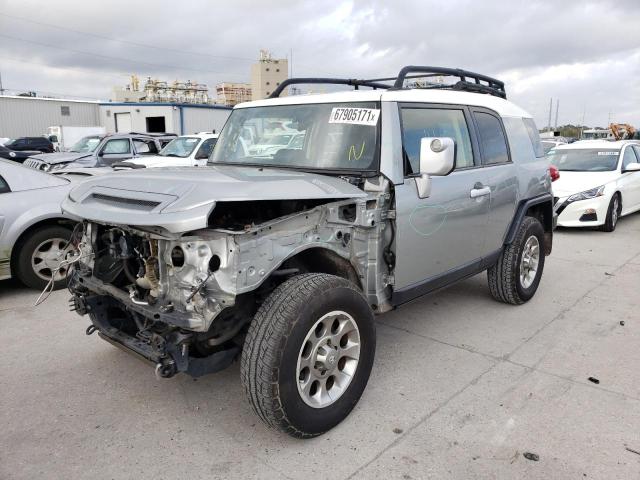 JTEZU4BF6CK011822 - 2012 TOYOTA FJ CRUISER SILVER photo 2