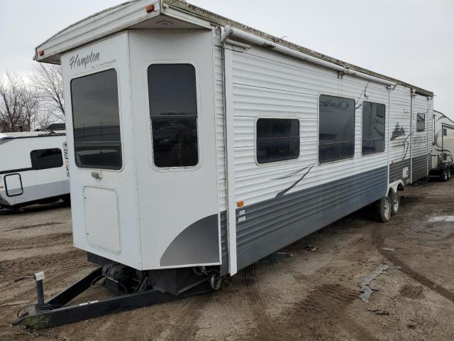 4V0TC39268G000135 - 2008 CROS TRAILER WHITE photo 2