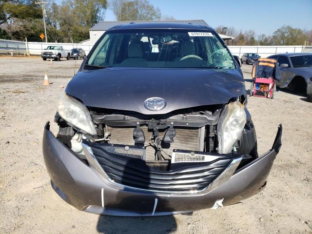 5TDKK3DC2CS183427 - 2012 TOYOTA SIENNA LE GRAY photo 5