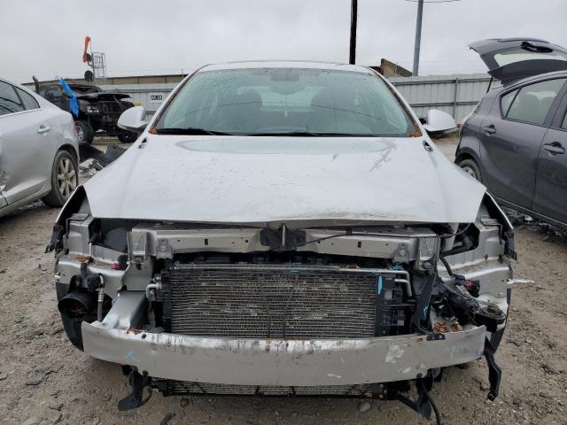 2G4GV5GV5D9216254 - 2013 BUICK REGAL GS Күміс фото 5