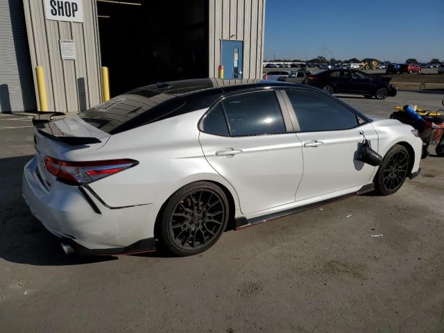 4T1NZ1AKXLU040466 - 2020 TOYOTA CAMRY TRD WHITE photo 3