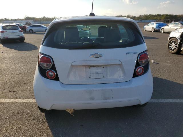 1G1JA6SG2F4185595 - 2015 CHEVROLET SONIC LS WHITE photo 6