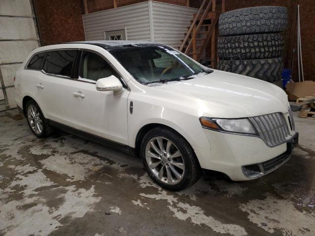 2LMHJ5AT2CBL50061 - 2012 LINCOLN MKT WHITE photo 4